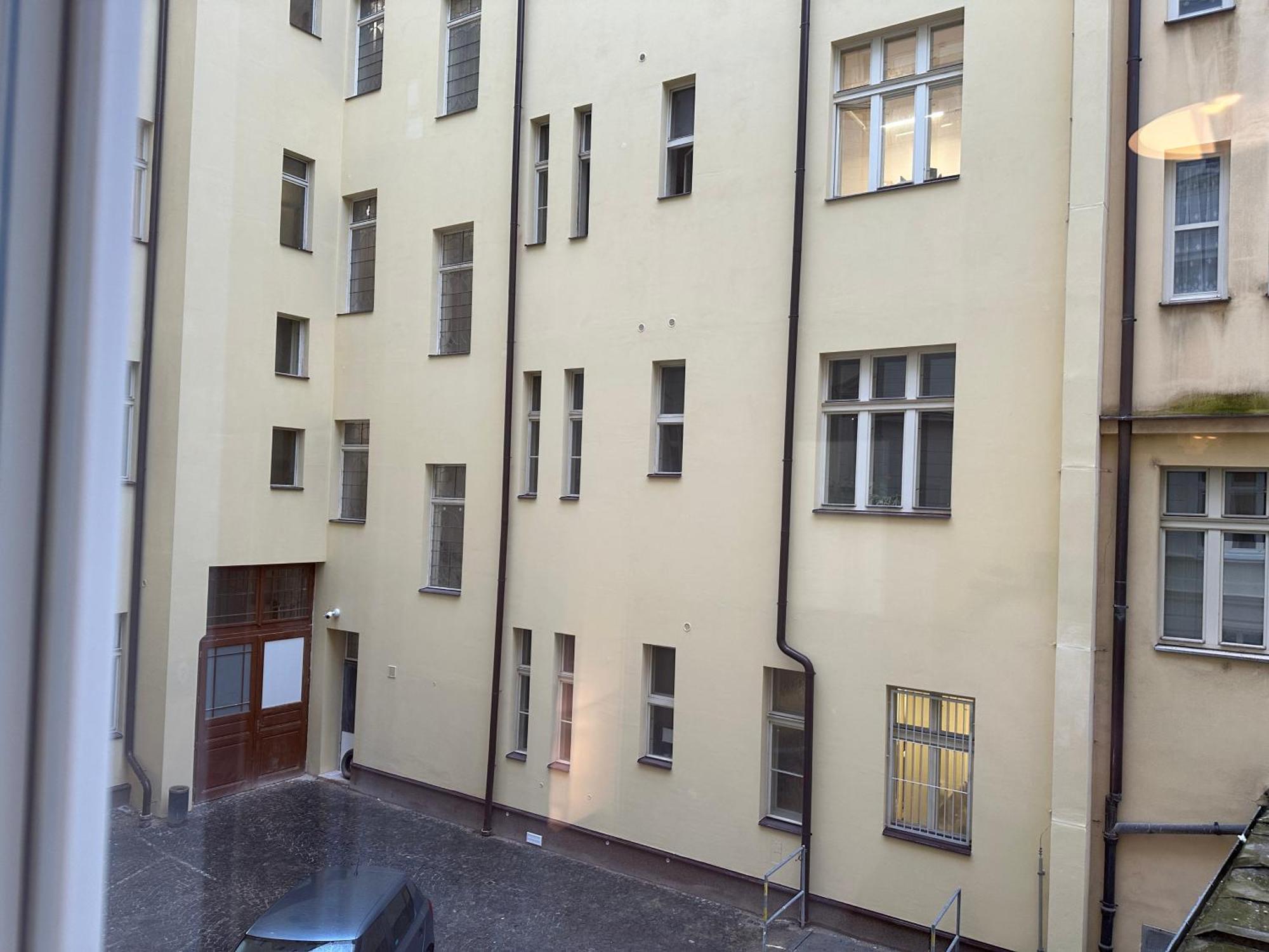 Cozy By Wenceslas Square And Main Train Station Apartment