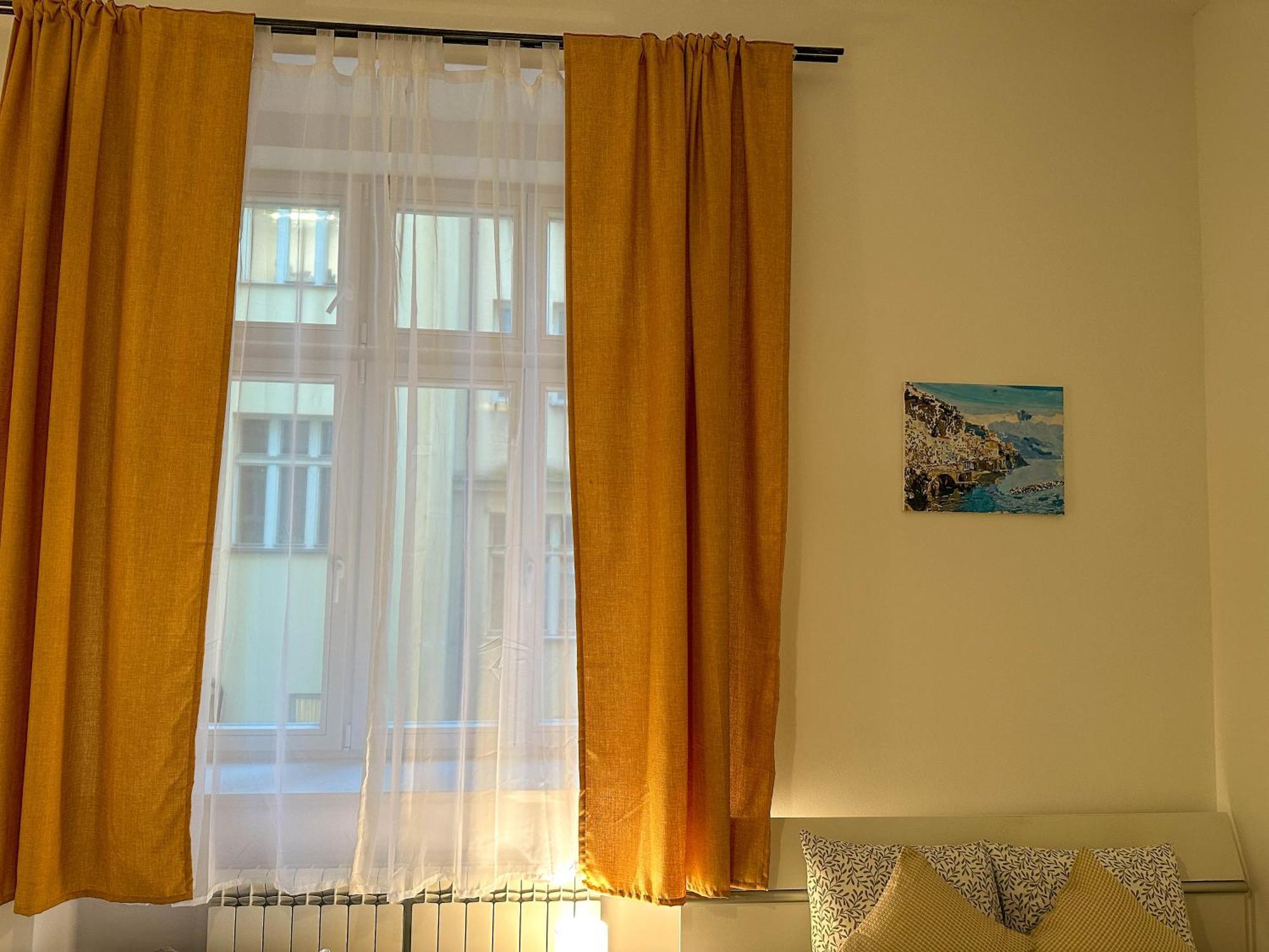 Cozy By Wenceslas Square And Main Train Station Prague