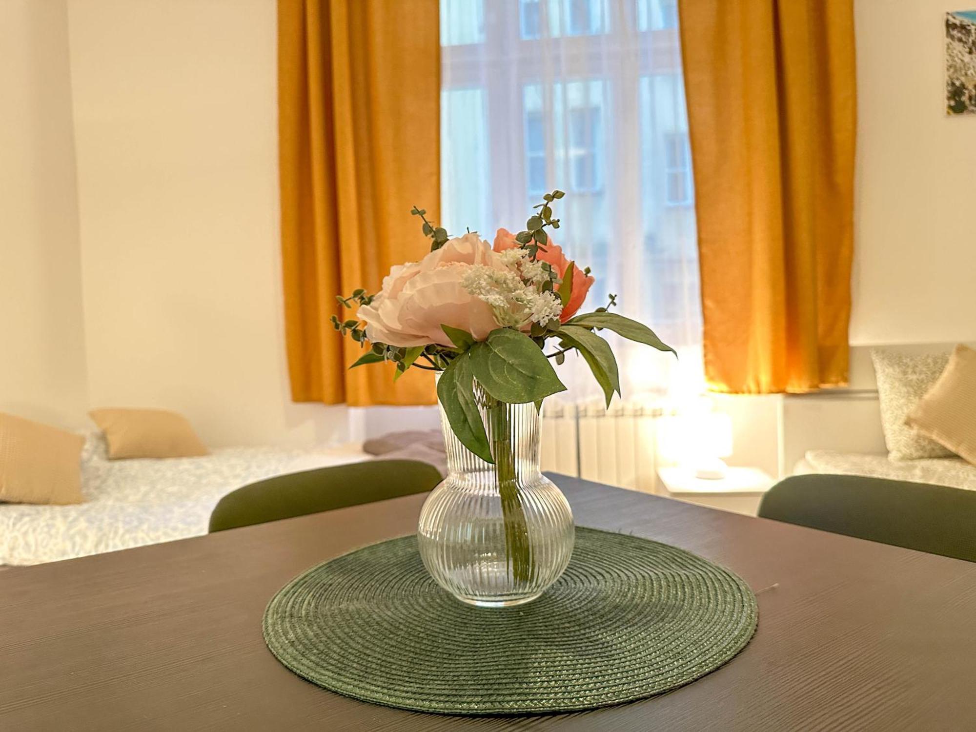 Cozy By Wenceslas Square And Main Train Station *